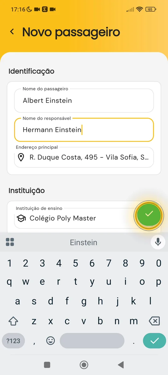 Botão verde de salvar passageiro destacado