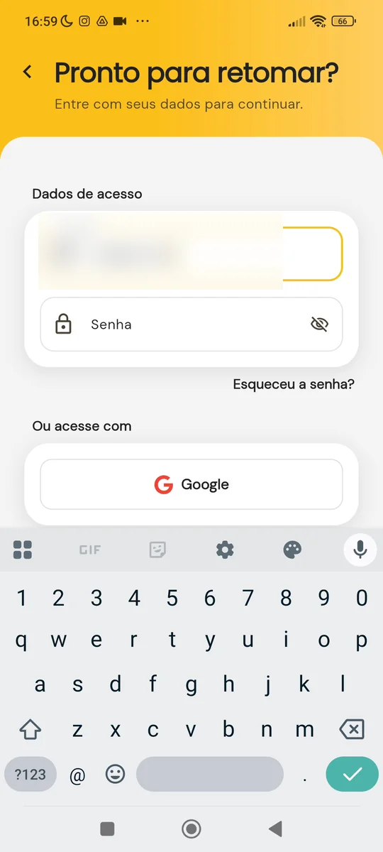 Tela de login com os campos de e-mail e senha